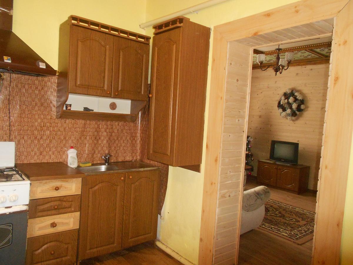 Sadyba Karpatskyi Vedmid Kosiv Exterior foto